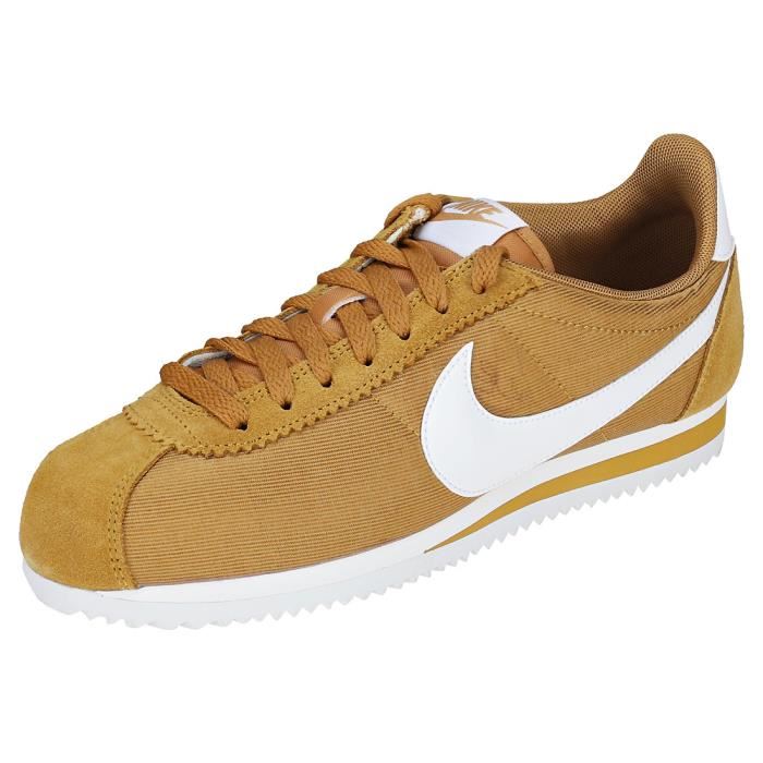 nike internationalist camel